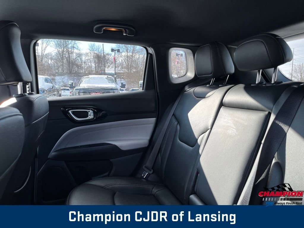 Used 2025 Jeep Compass Limited image 15