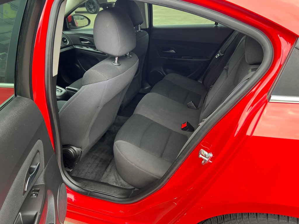 Used 2016 Chevrolet Cruze LT image 14