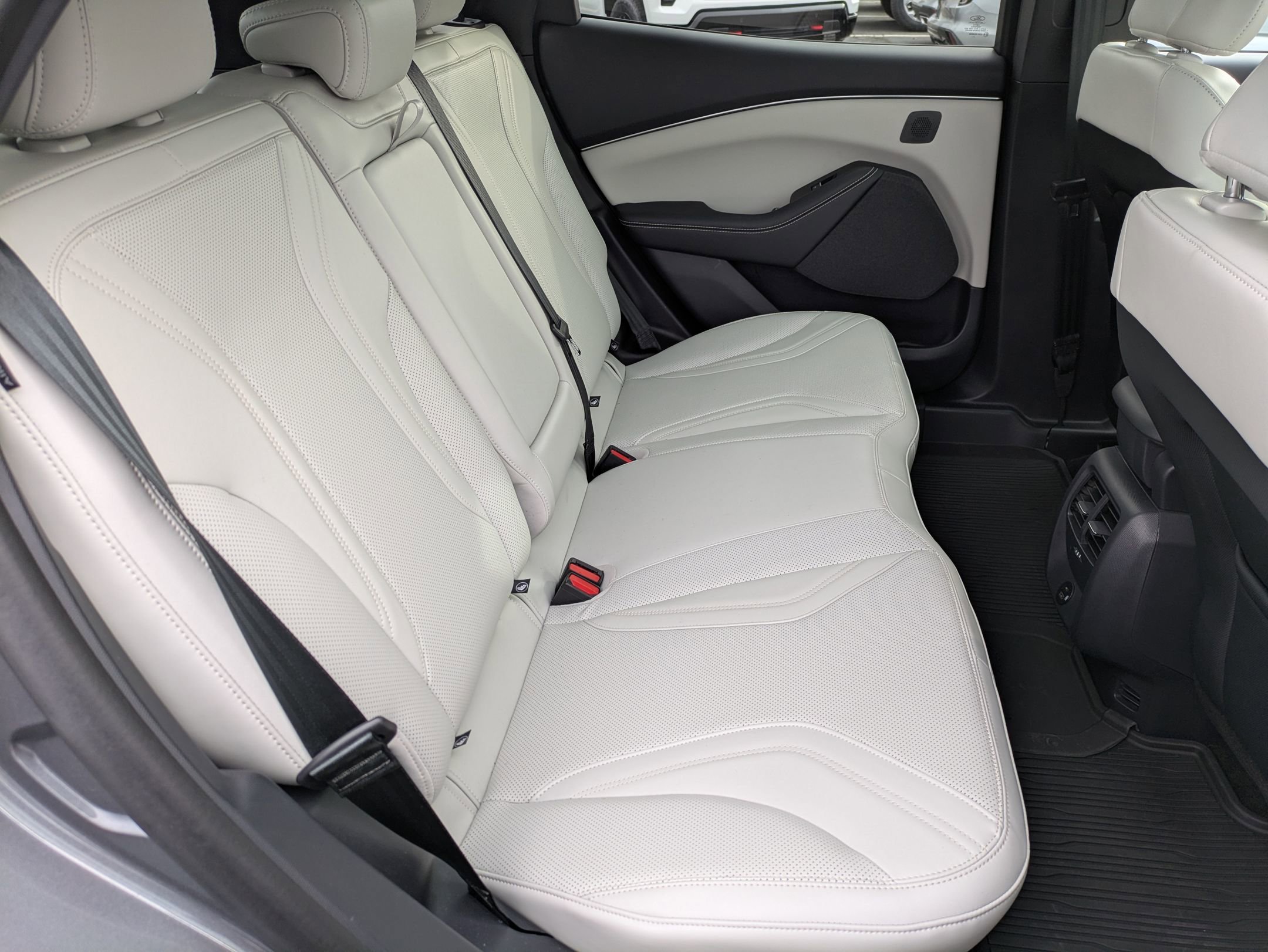 Used 2023 Ford Mustang Mach-E Premium image 33