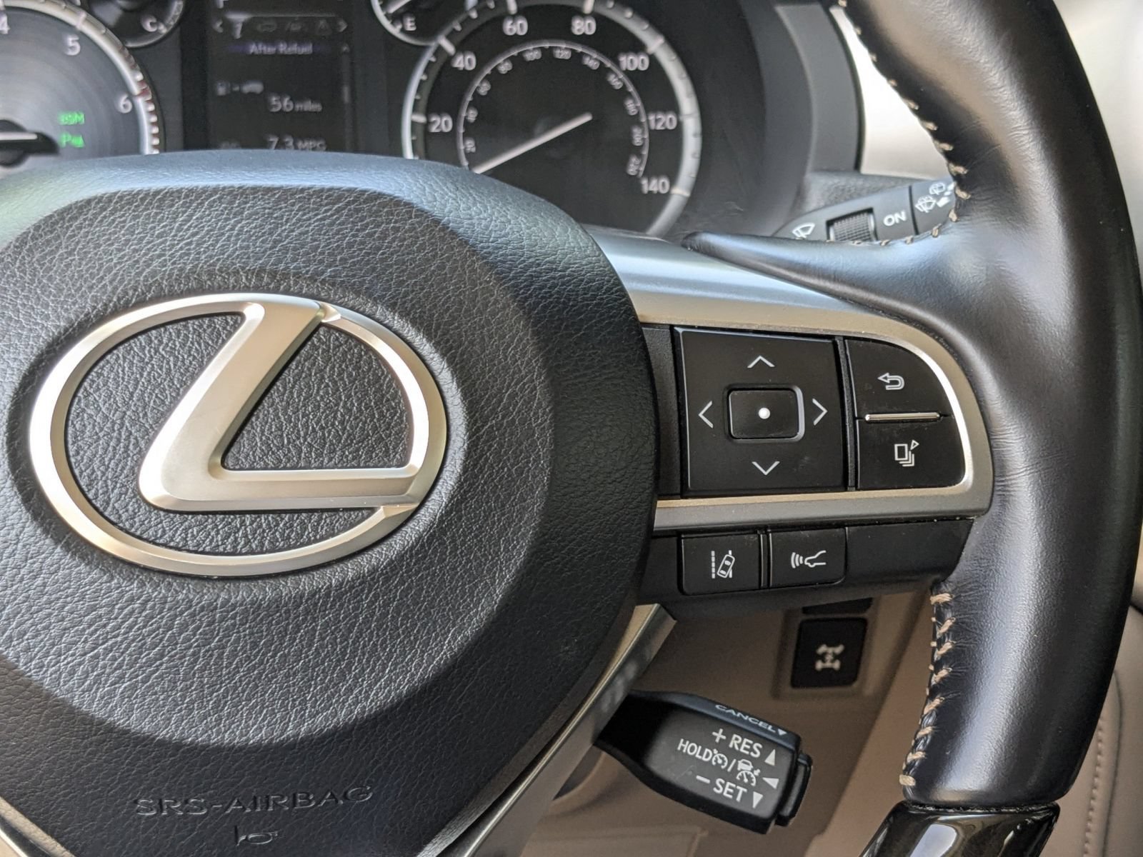 Used 2023 Lexus GX 460 Premium w/ Accessory Package AWD/4WD image 13