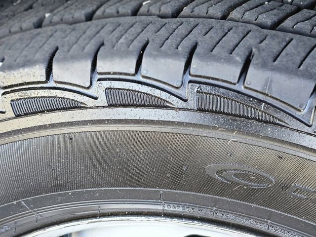 Used 2023 Ford Transit 250 Medium Roof image 11