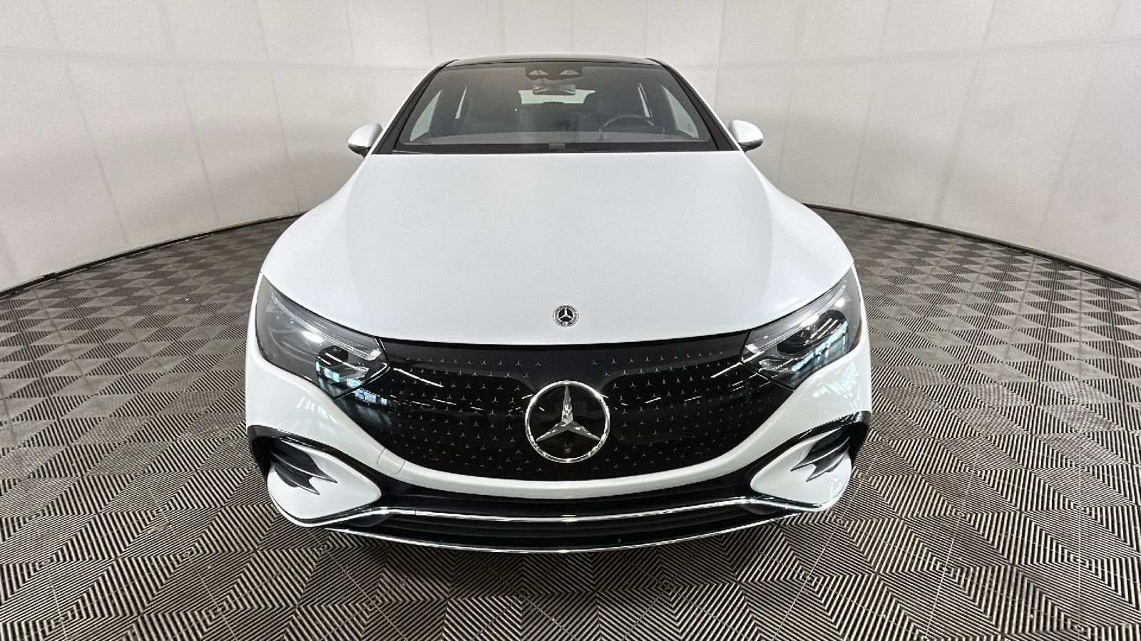 Used 2023 Mercedes-Benz EQE 350+ 4MATIC Sedan image 7