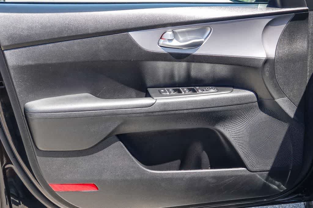 Certified 2023 Kia Forte LXS FWD image 19