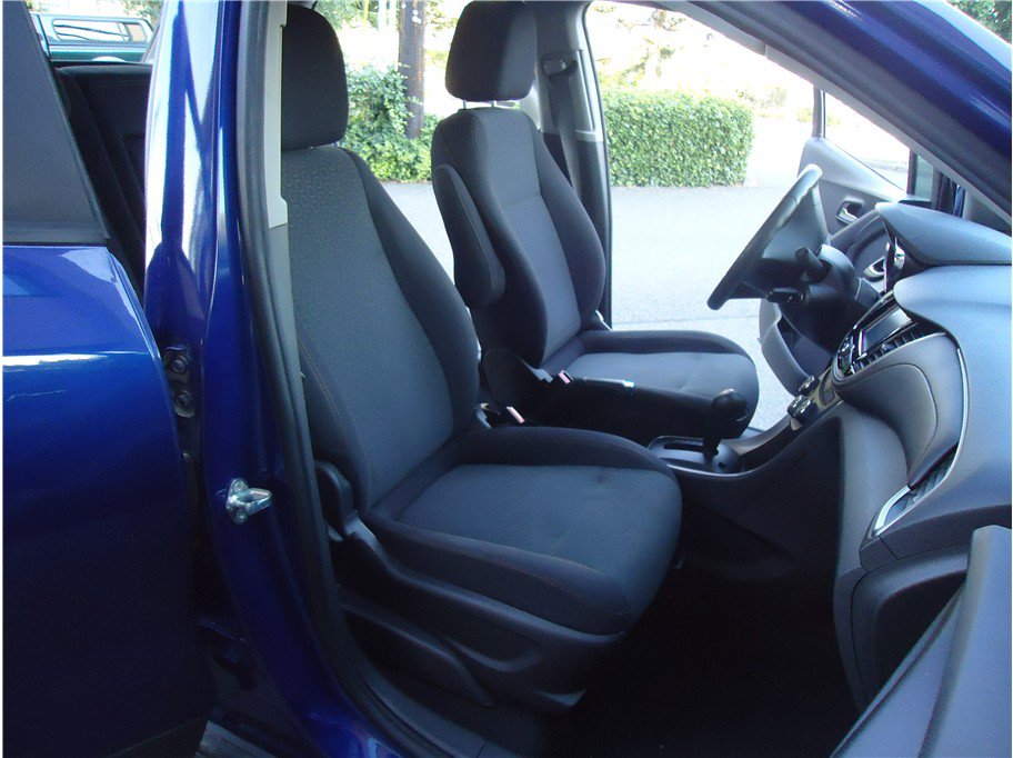 Used 2017 Chevrolet Trax LS FWD image 14