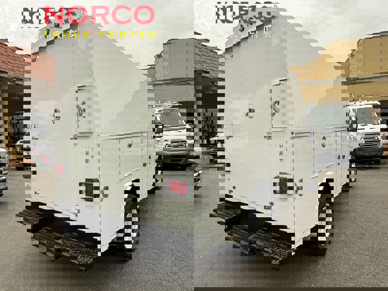 Used 2023 Ford E-350 and Econoline 350 Super Duty w/ Power Windows & Locks Group image 10