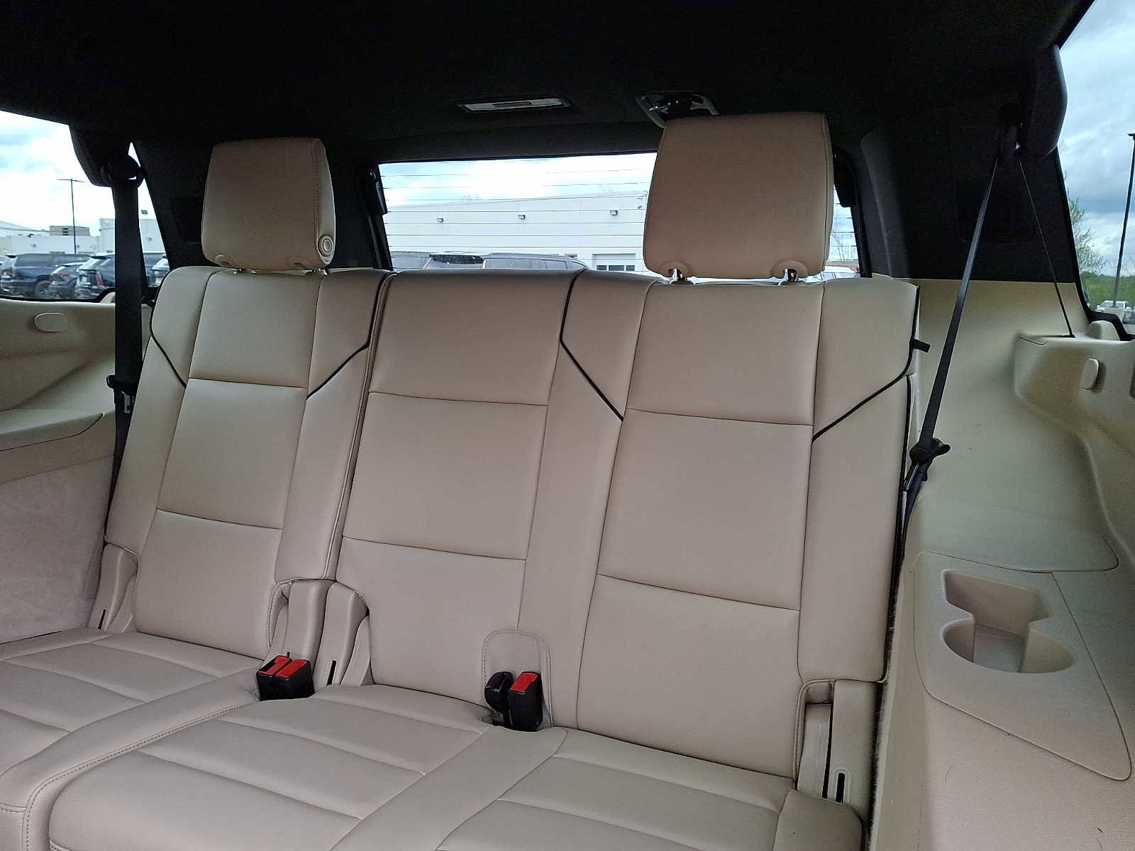 Used 2022 Cadillac Escalade Premium Luxury AWD/4WD image 10