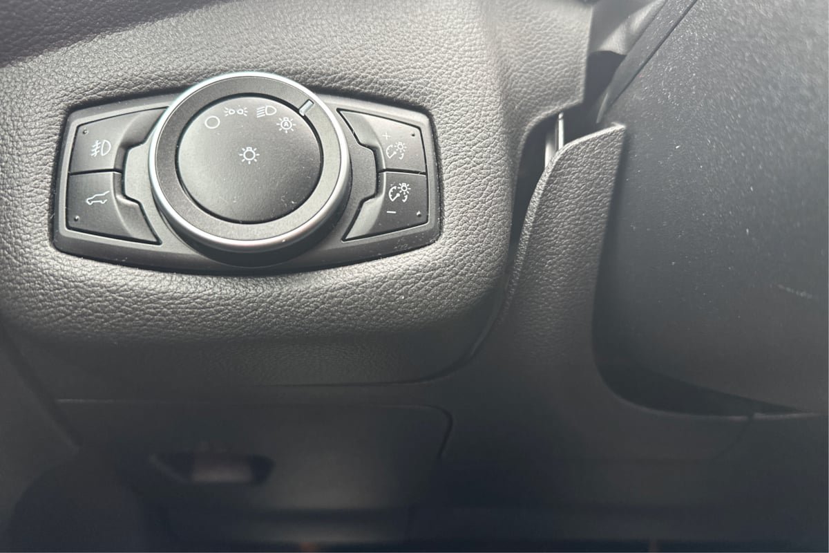 Used 2017 Ford Escape SE w/ Equipment Group 201A AWD/4WD image 25