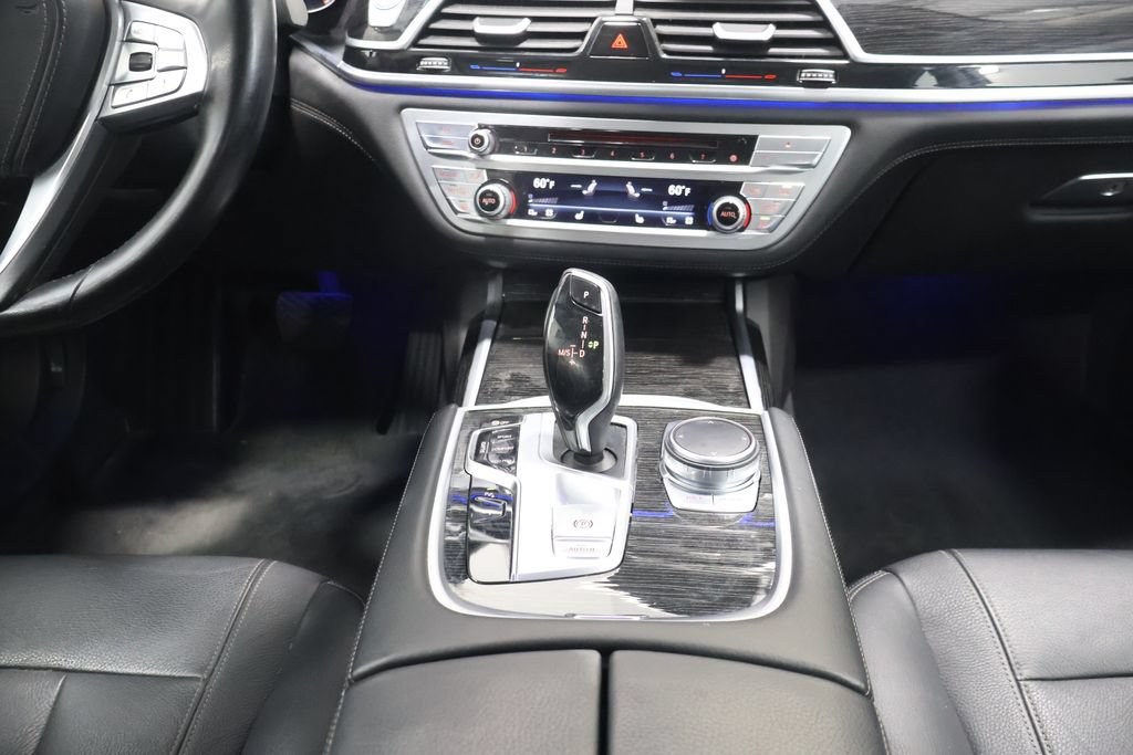 Used 2018 BMW 740i RWD image 20