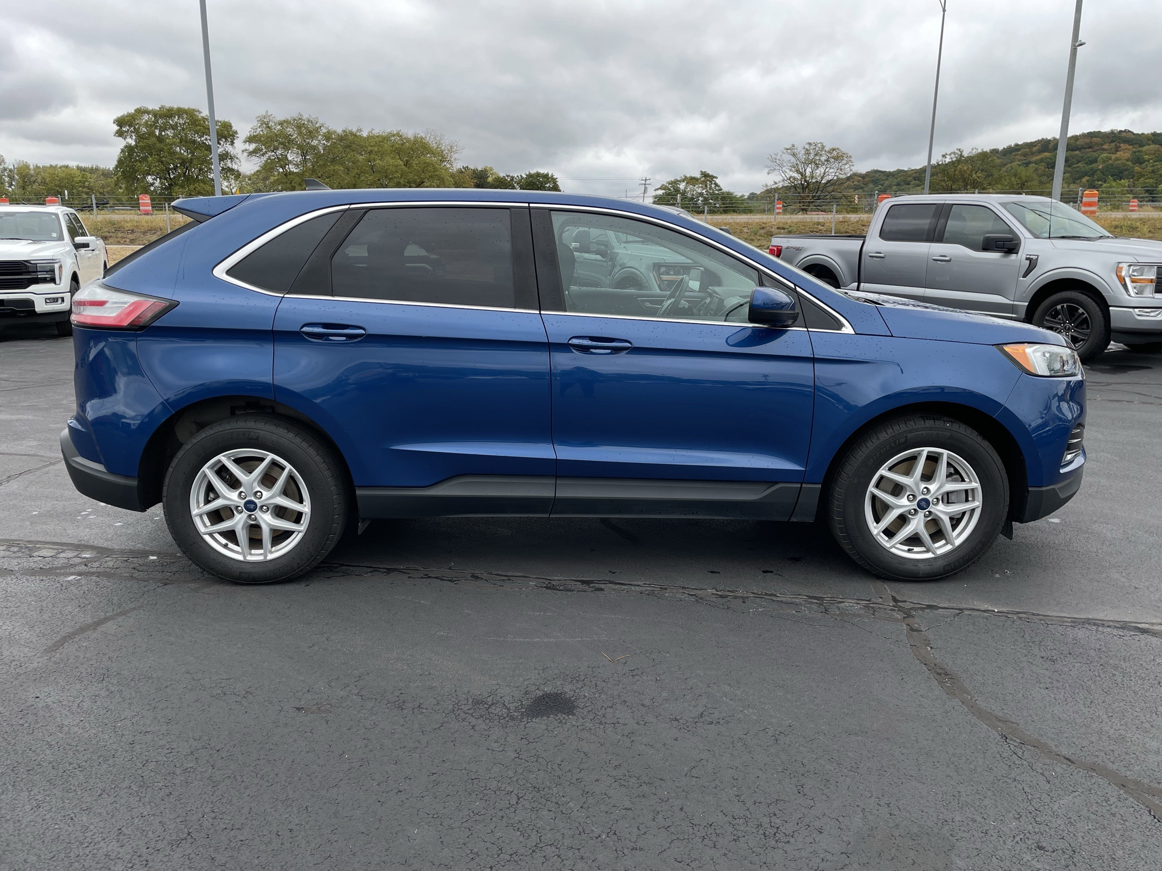 Used 2022 Ford Edge SEL w/ Class II Trailer Tow Package image 9