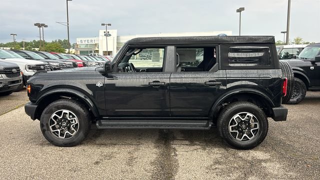 New 2026 Ford Bronco Outer Banks AWD/4WD image 4