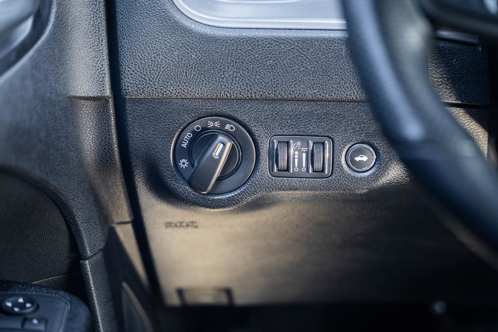 Used 2023 Dodge Charger R/T w/ Navigation & Travel Group image 25