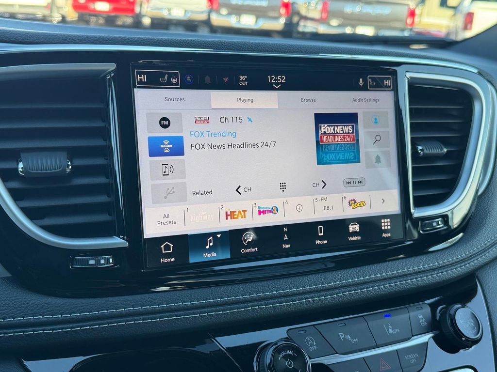 New 2026 Chrysler Pacifica Limited w/ S Appearance Package image 23