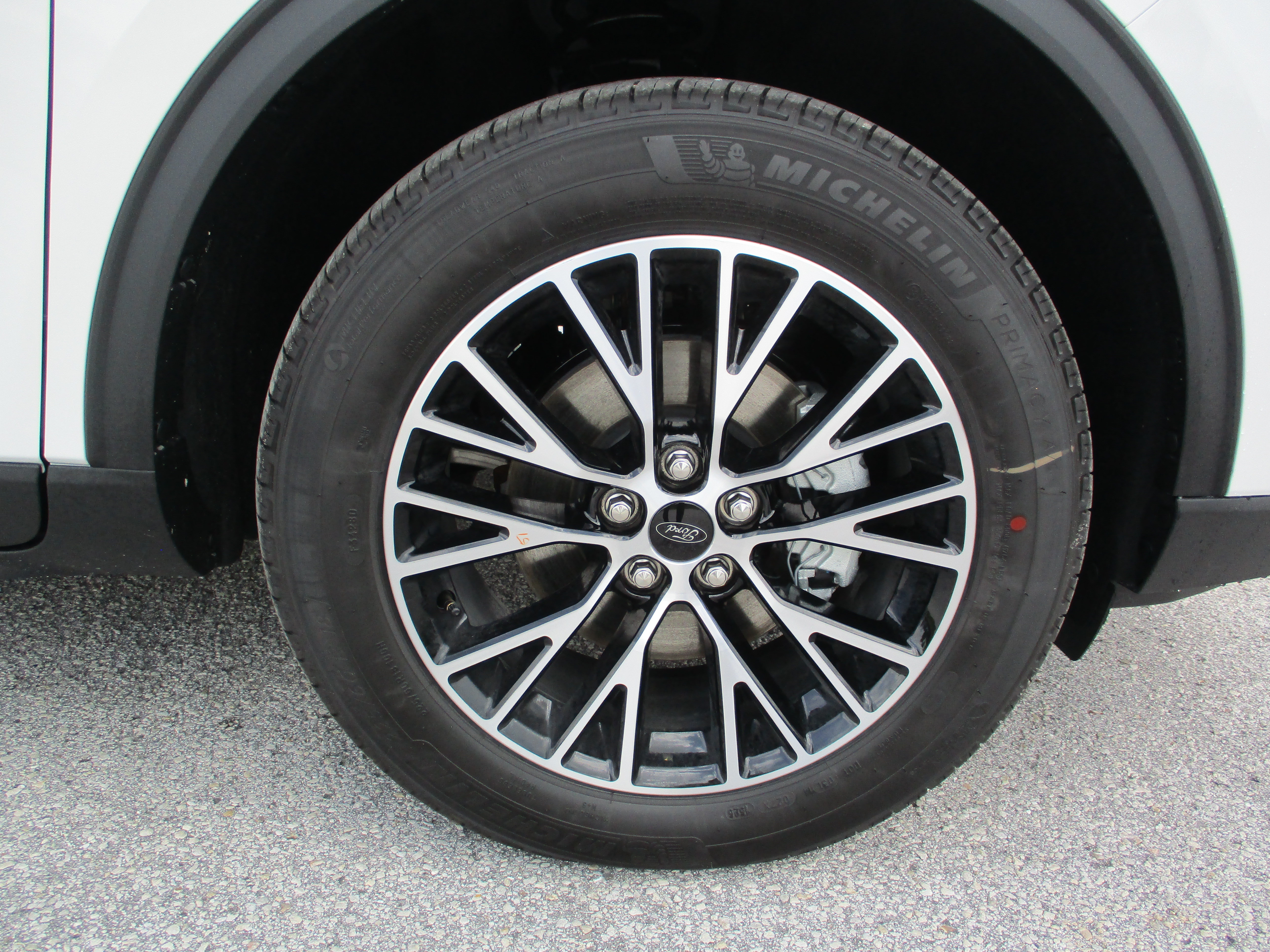 Used 2025 Ford Escape SE FWD image 9