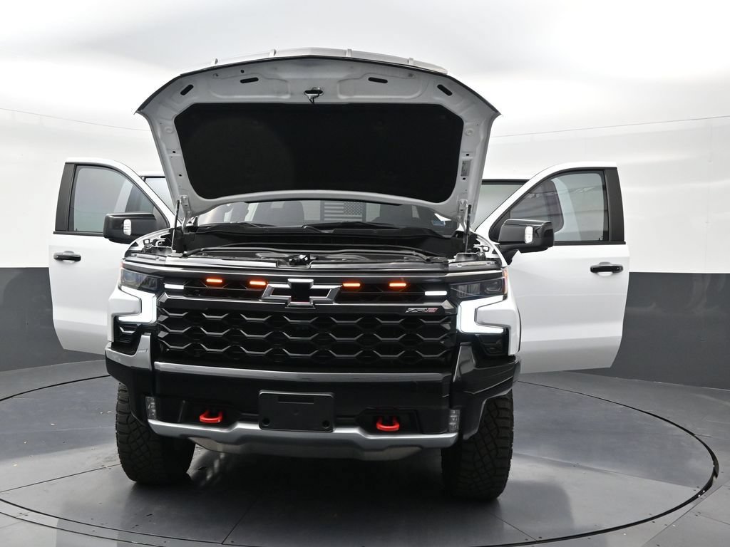 Used 2024 Chevrolet Silverado 1500 ZR2 w/ Technology Package AWD/4WD image 33
