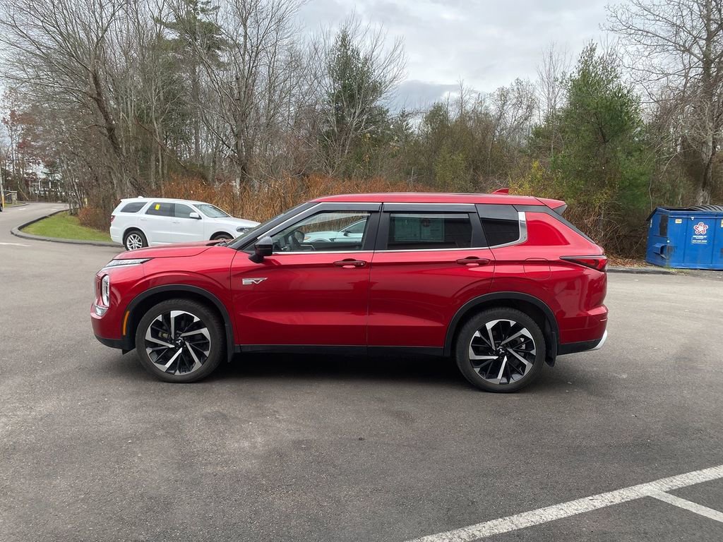 Used 2023 Mitsubishi Outlander SE image 9