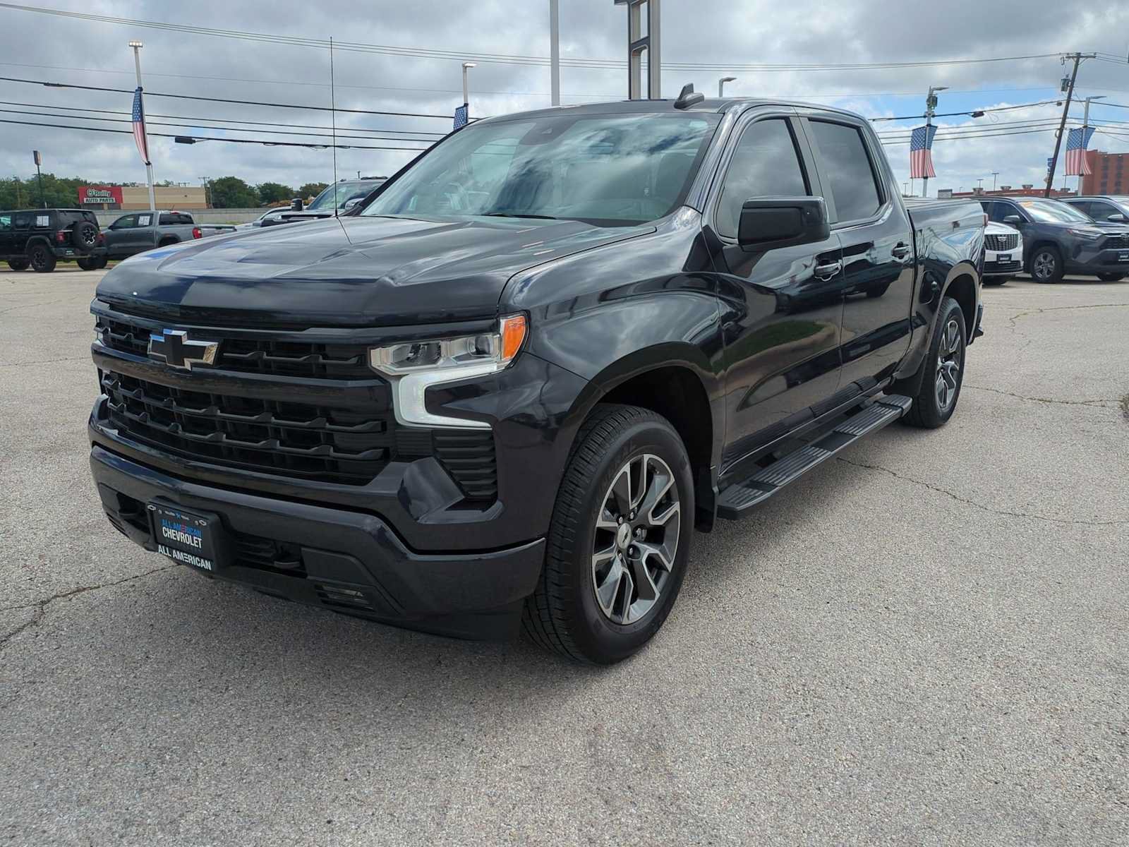Used 2022 Chevrolet Silverado 1500 RST RWD image 4