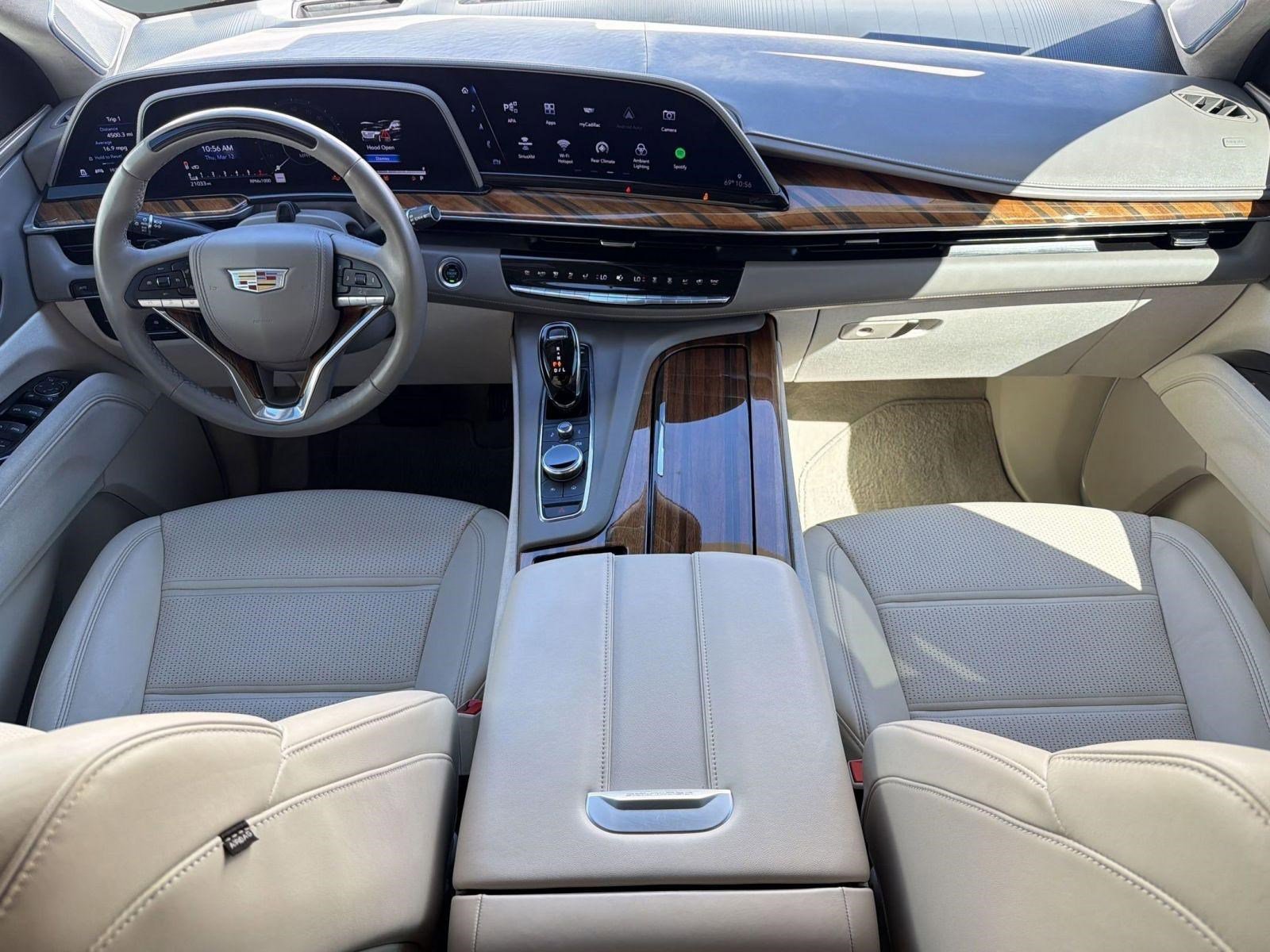 Certified 2024 Cadillac Escalade Premium Luxury Platinum w/ Heavy-Duty Trailer Package AWD/4WD image 14
