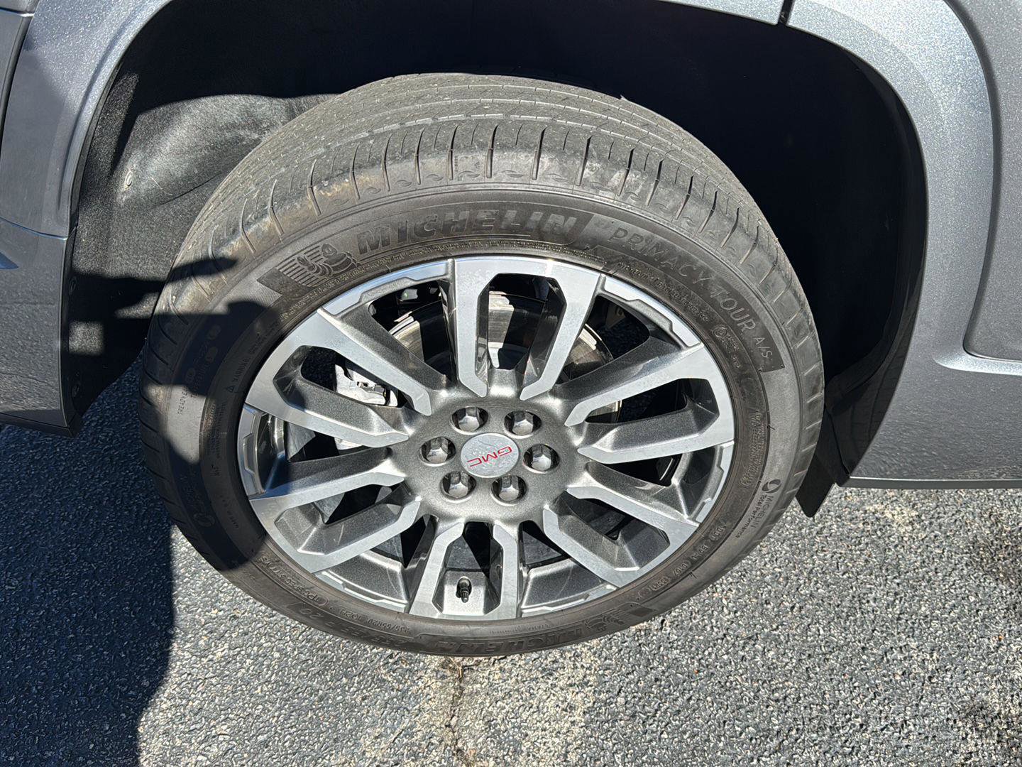 Certified 2022 GMC Acadia Denali w/ Denali Ultimate Package image 34