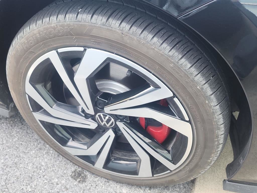 Used 2023 Volkswagen Jetta GLI Autobahn image 4