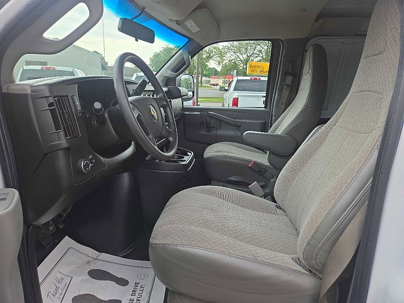 Used 2021 Chevrolet Express 2500 Extended image 10