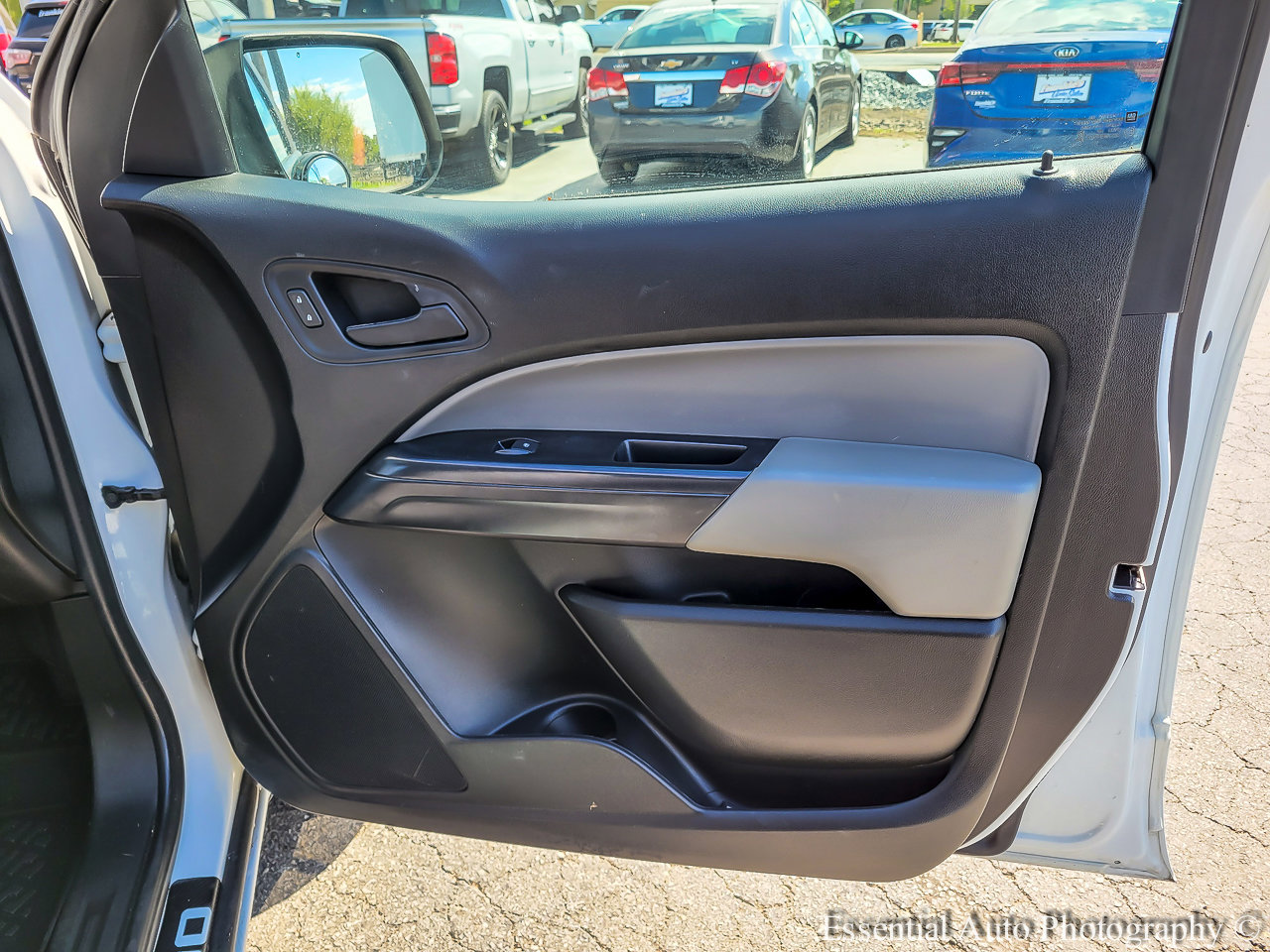 Used 2020 Chevrolet Colorado W/T w/ WT Convenience Package RWD image 24
