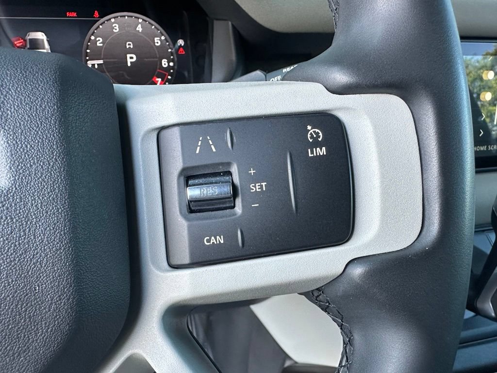 Used 2023 Land Rover Defender 110 X-Dynamic SE AWD/4WD image 23