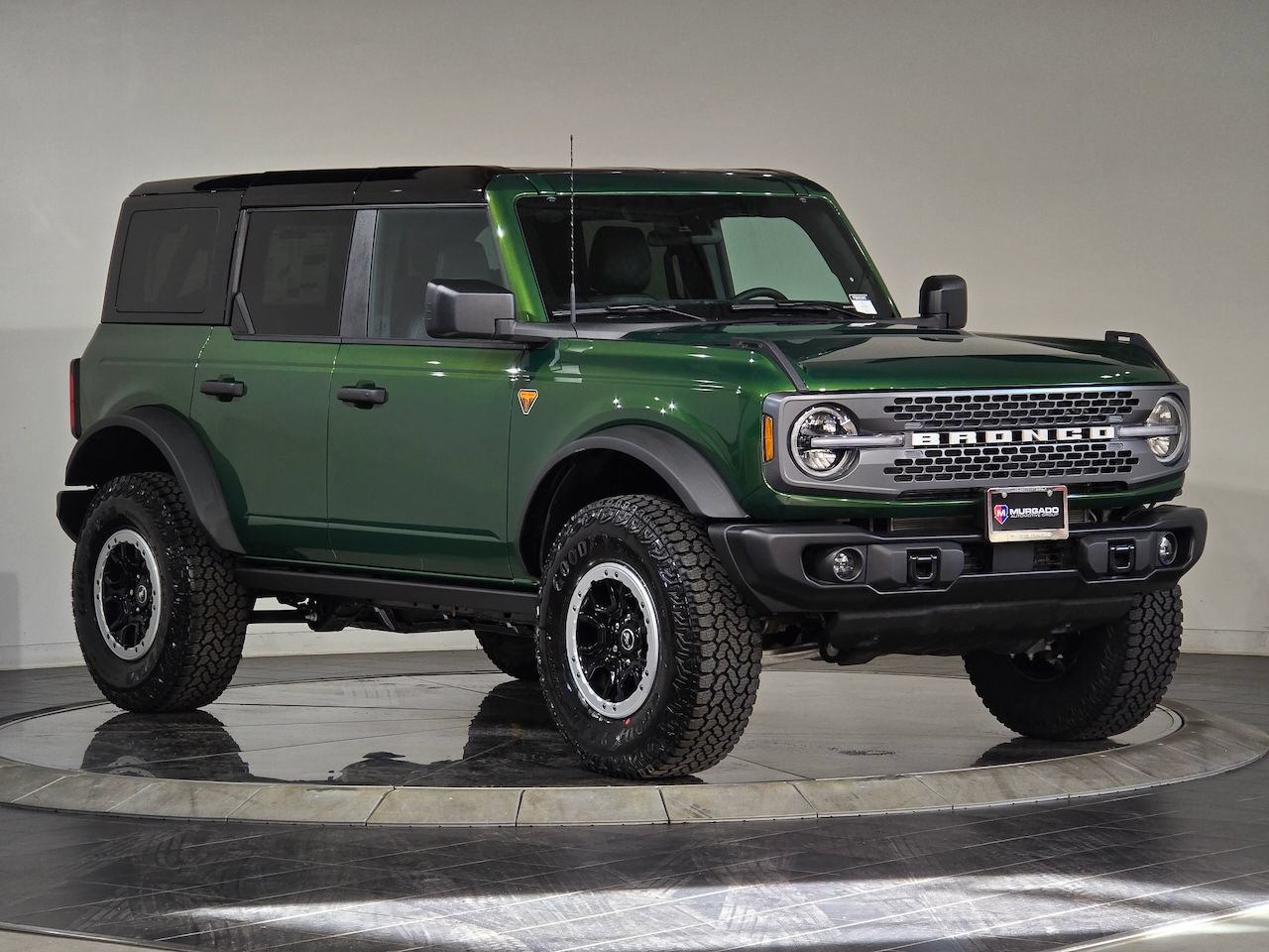 New 2025 Ford Bronco Badlands w/ Sasquatch Package AWD/4WD image 2