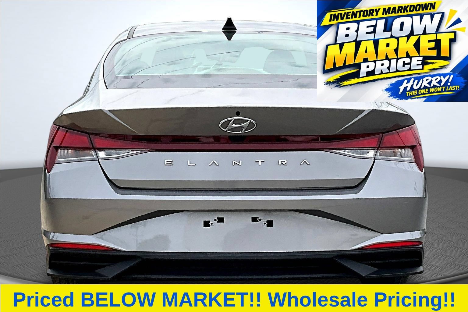 Used 2022 Hyundai Elantra SEL w/ Cargo Package FWD image 7