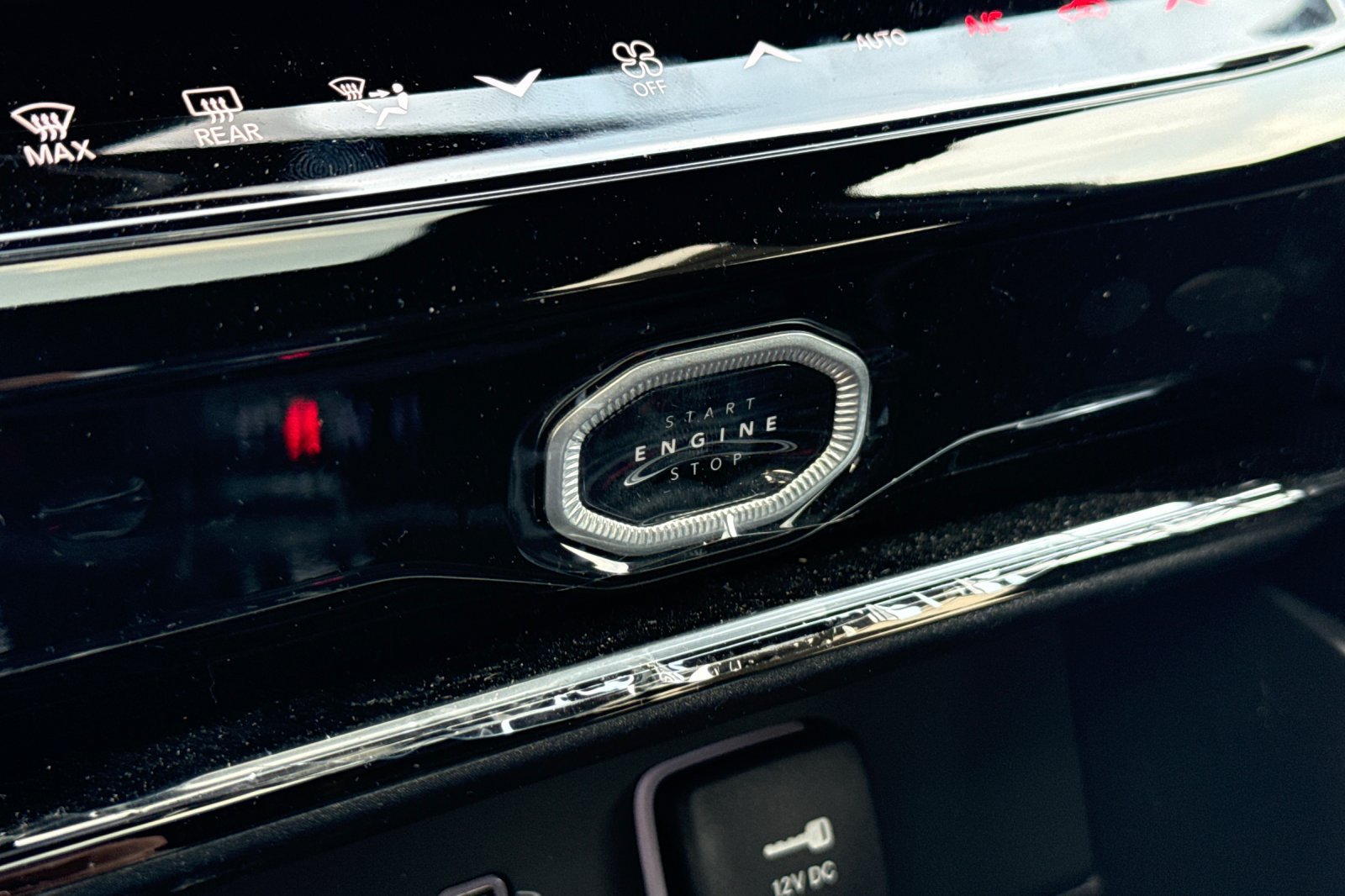 New 2026 Jeep Grand Cherokee Altitude AWD/4WD image 24