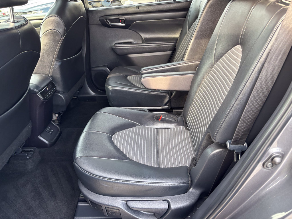 Certified 2025 Toyota Highlander XSE AWD/4WD image 48
