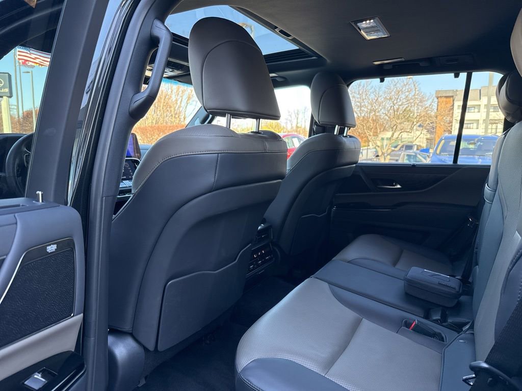Certified 2025 Lexus LX 700h Overtrail image 19