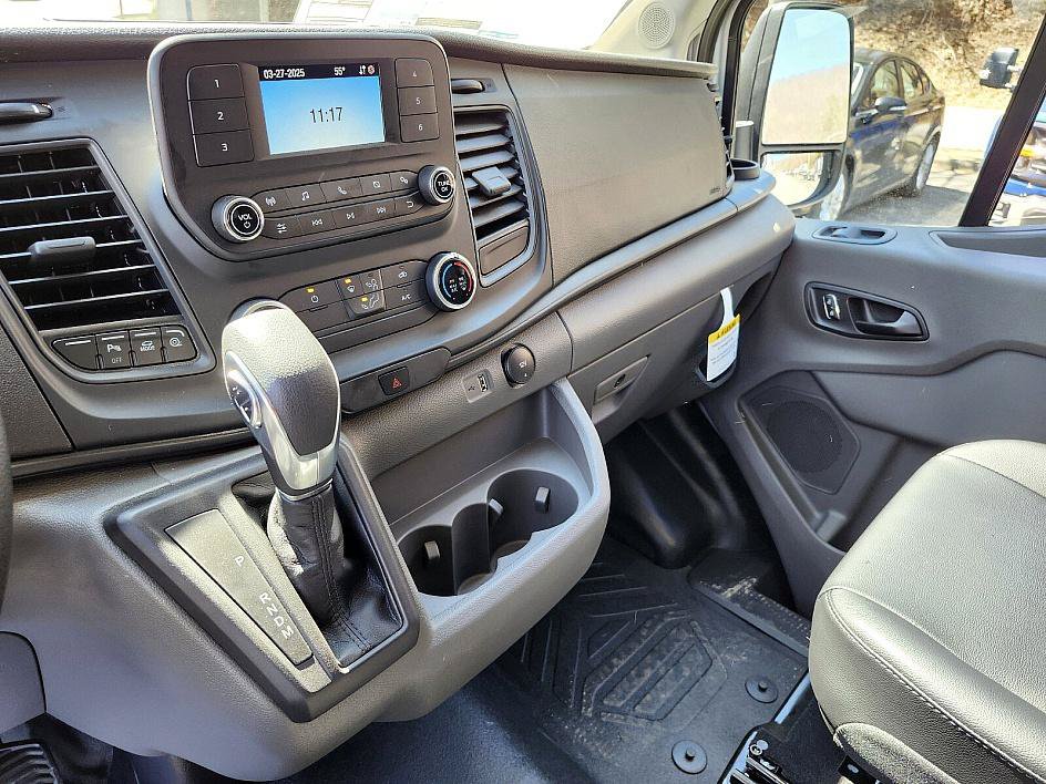 New 2024 Ford Transit 250 148 Medium Roof w/ Load Area Protection Package RWD image 20