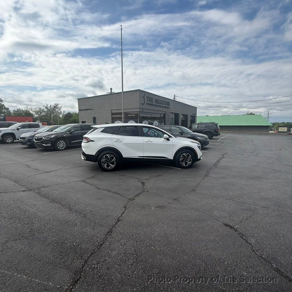 Used 2023 Kia Sportage LX FWD image 18