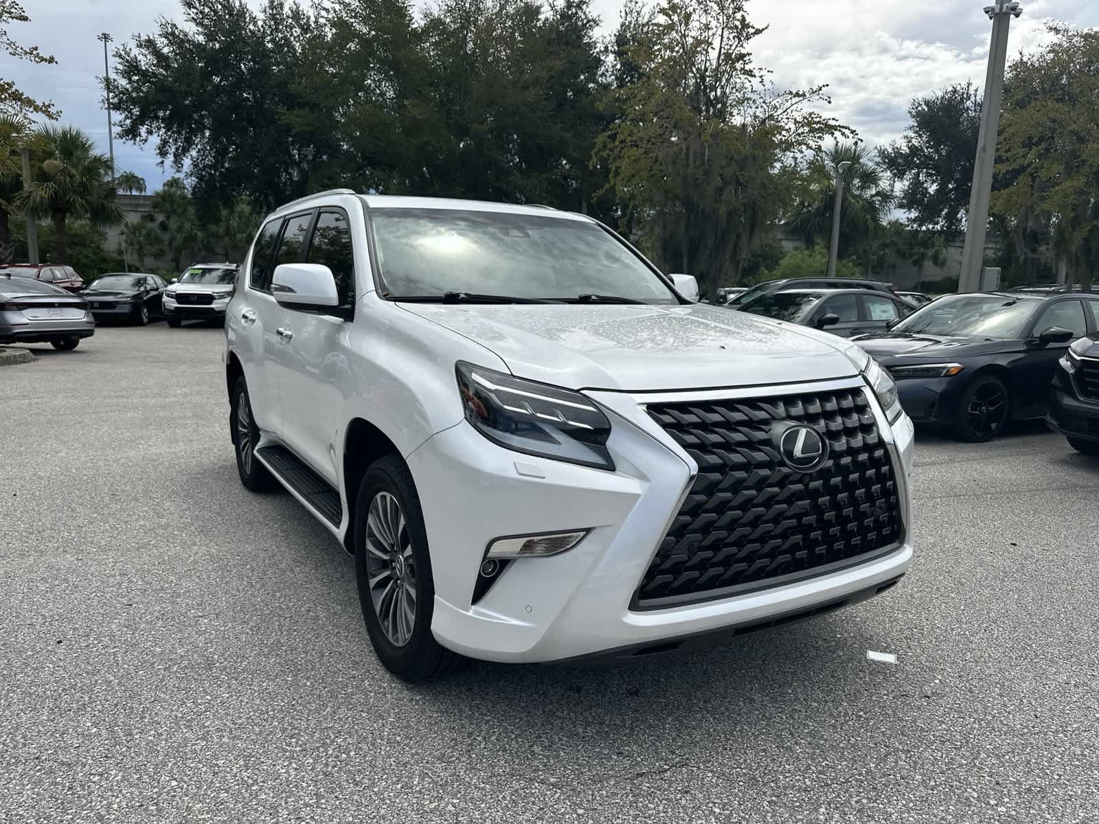 Used 2023 Lexus GX 460 Luxury AWD/4WD image 8