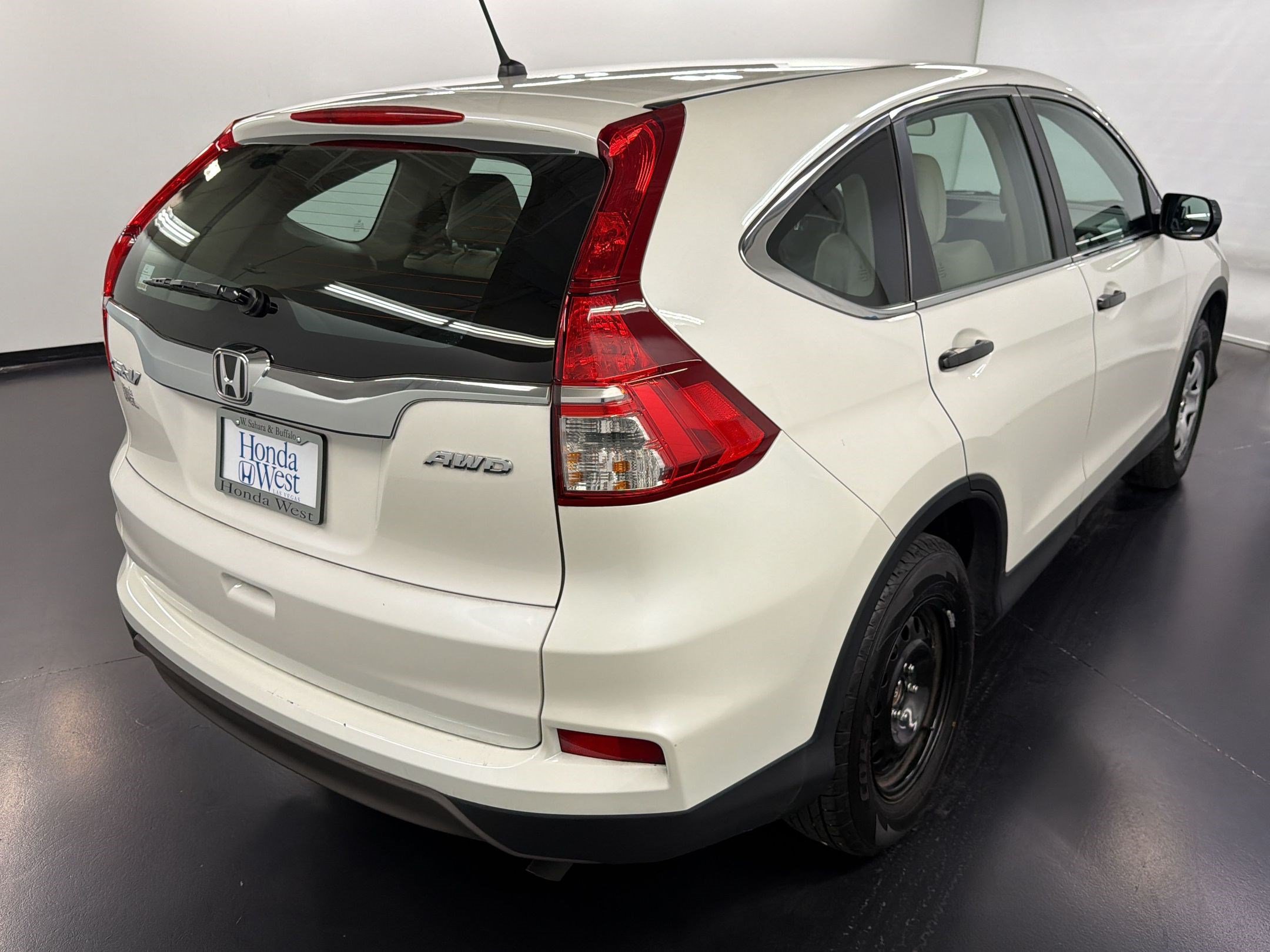 Used 2015 Honda CR-V LX image 9