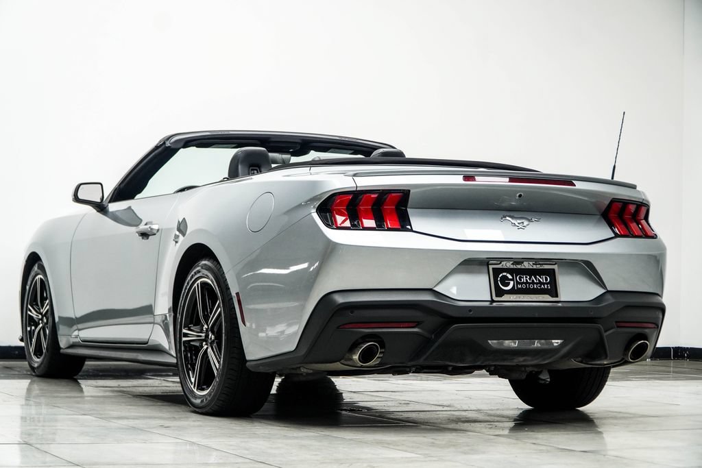 Used 2025 Ford Mustang Premium RWD image 13