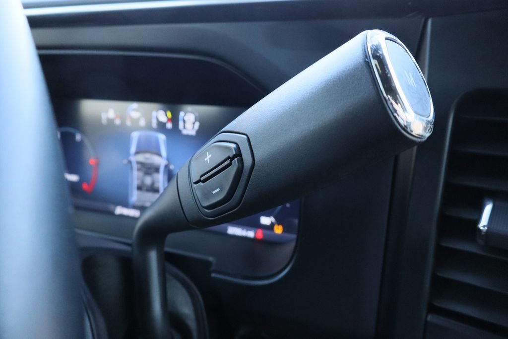 Used 2023 Ford F350 Platinum w/ FX4 Off-Road Package image 20