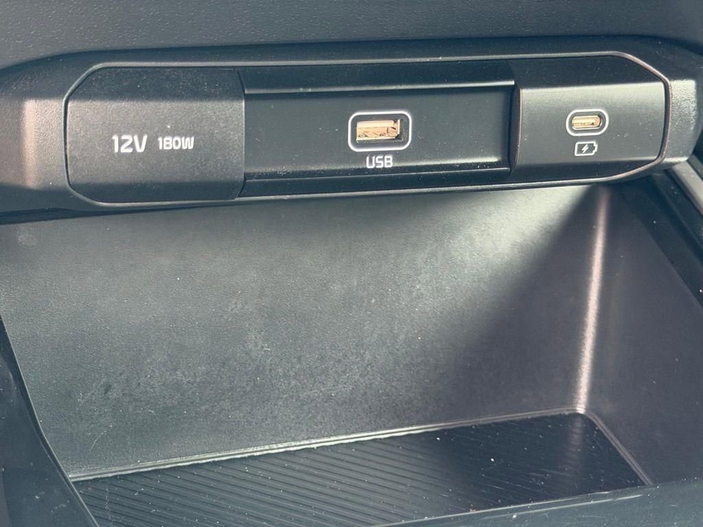 Used 2025 Kia Niro LX FWD image 22