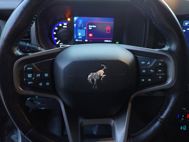 Used 2022 Ford Bronco Everglades image 25