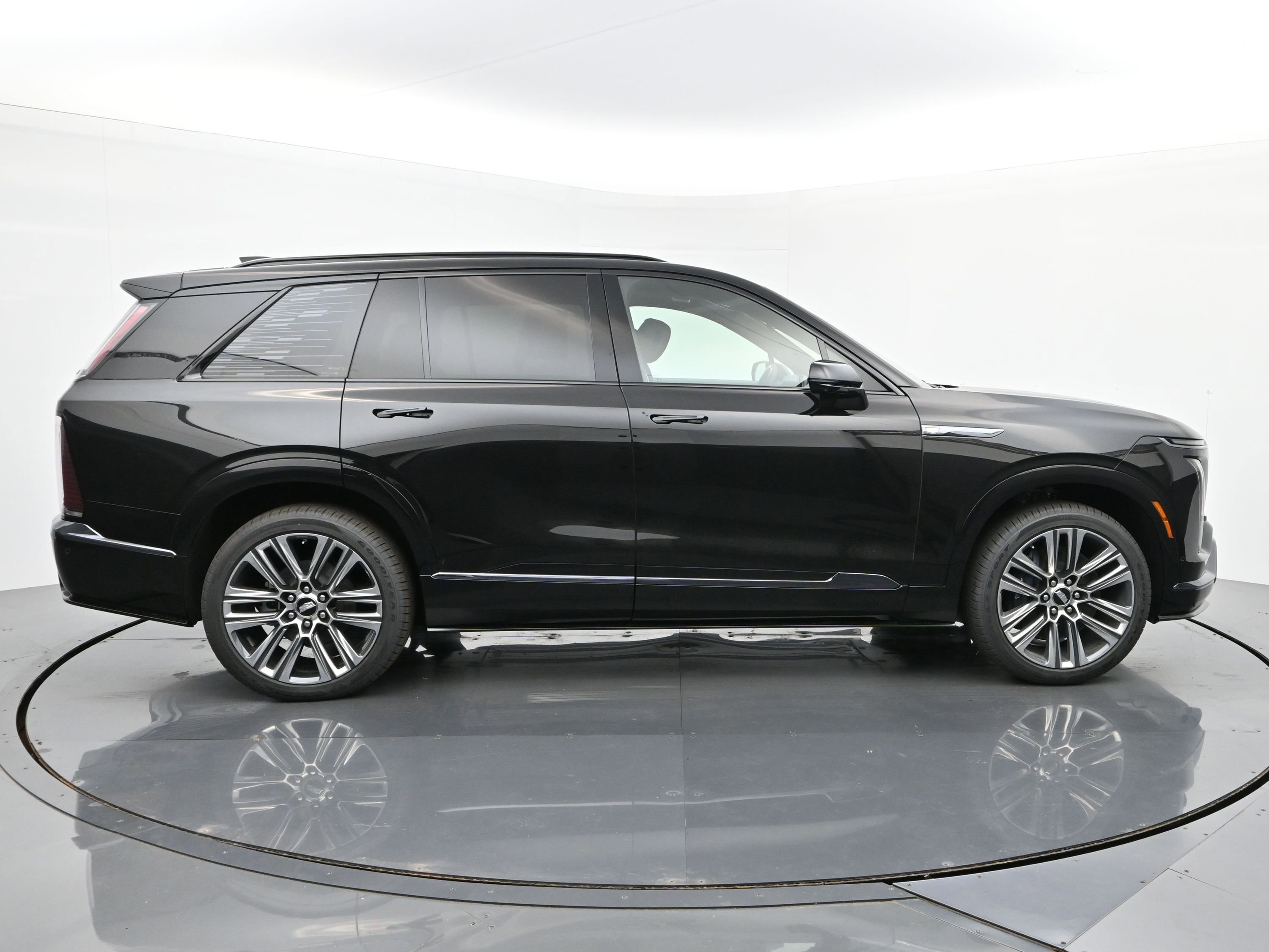 New 2026 Cadillac Vistiq Platinum w/ LPO, Floor Liner Package image 6
