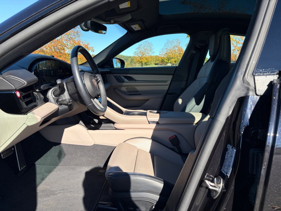 Certified 2025 Porsche Taycan image 5