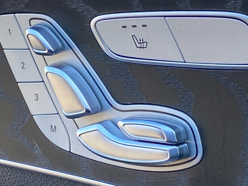 Used 2018 Mercedes-Benz GLC 300 4MATIC image 19