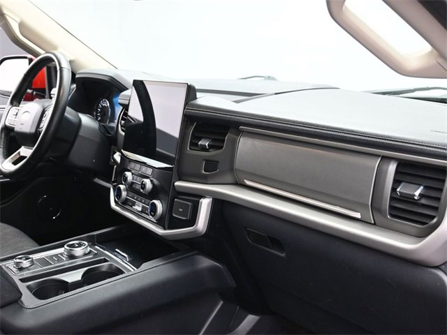 Used 2024 Ford Expedition XLT image 29