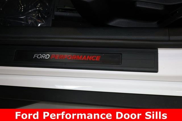 Used 2021 Ford Mustang Shelby GT500 w/ Carbon Fiber Track Pack image 31