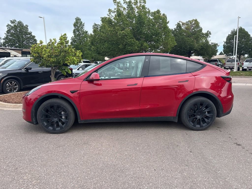Used 2023 Tesla Model Y Long Range AWD/4WD image 2