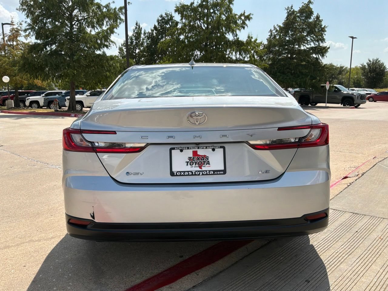 Used 2025 Toyota Camry LE FWD image 7