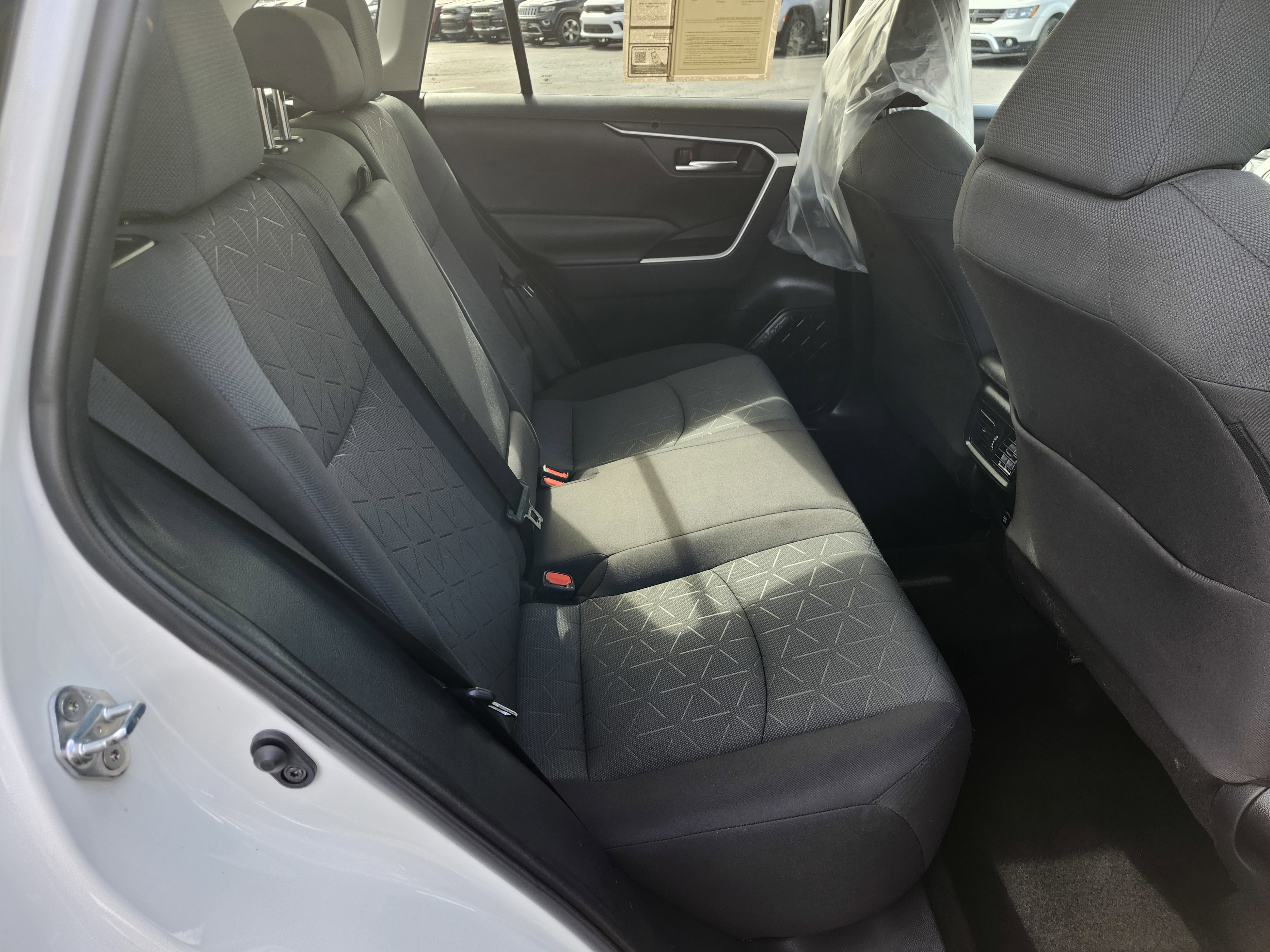 Used 2020 Toyota RAV4 XLE image 12