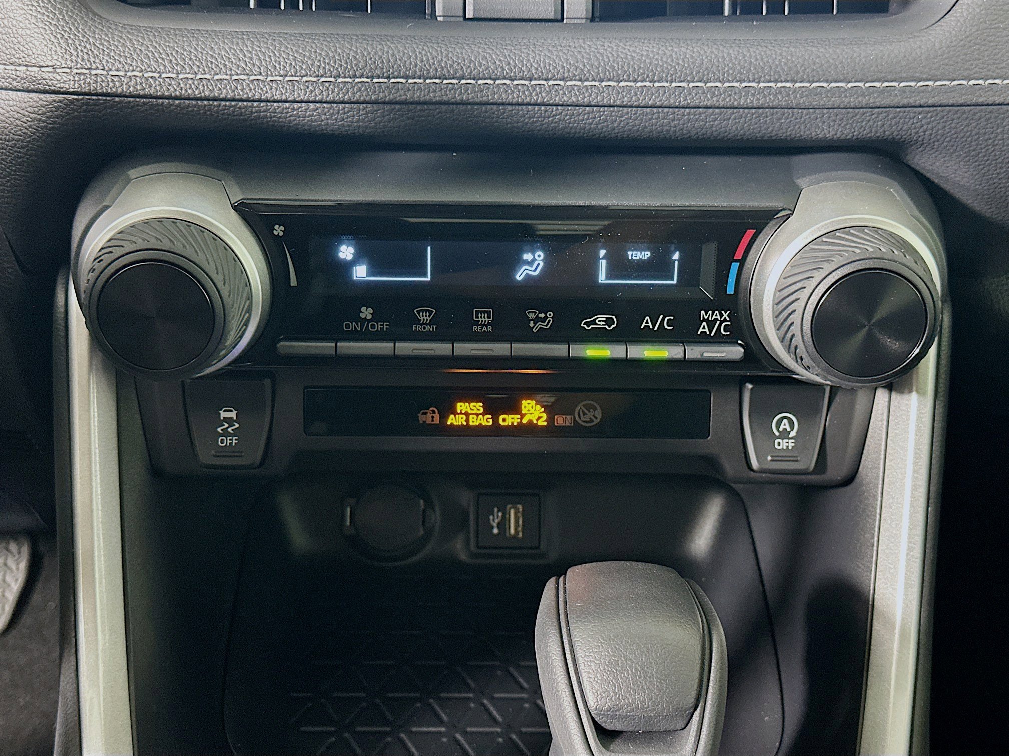 Used 2025 Toyota RAV4 LE image 23