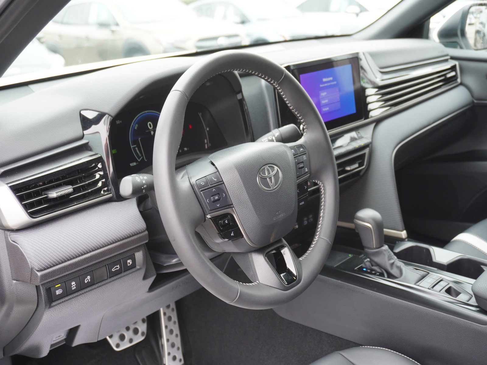 Used 2025 Toyota Camry SE image 19