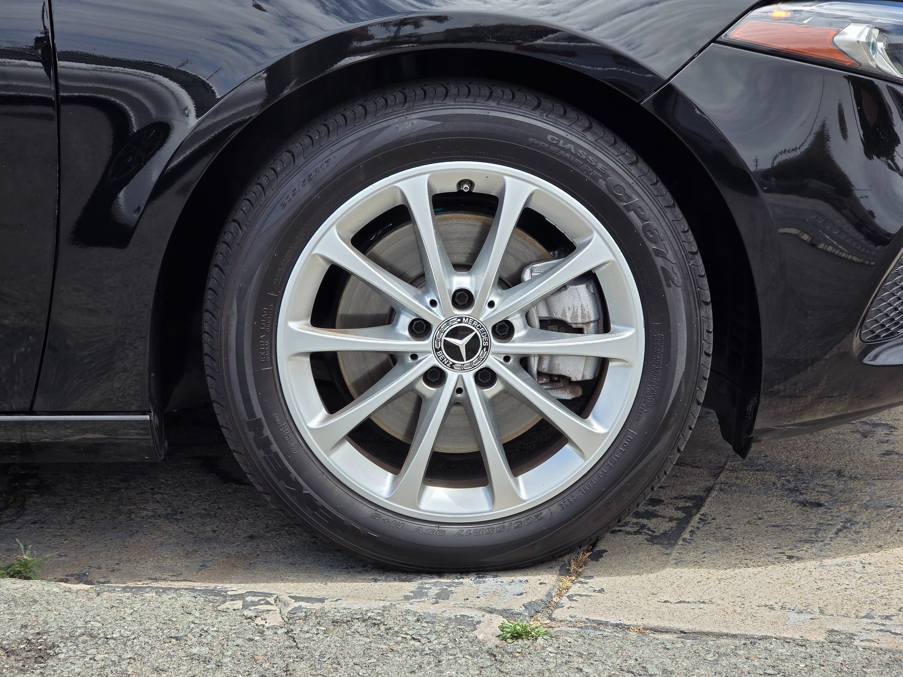 Used 2019 Mercedes-Benz A 220 w/ Premium Package image 8